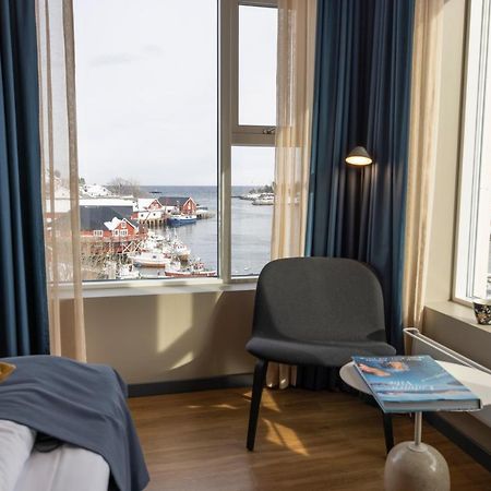 The Tide - Hotel Sørvågen Bagian luar foto