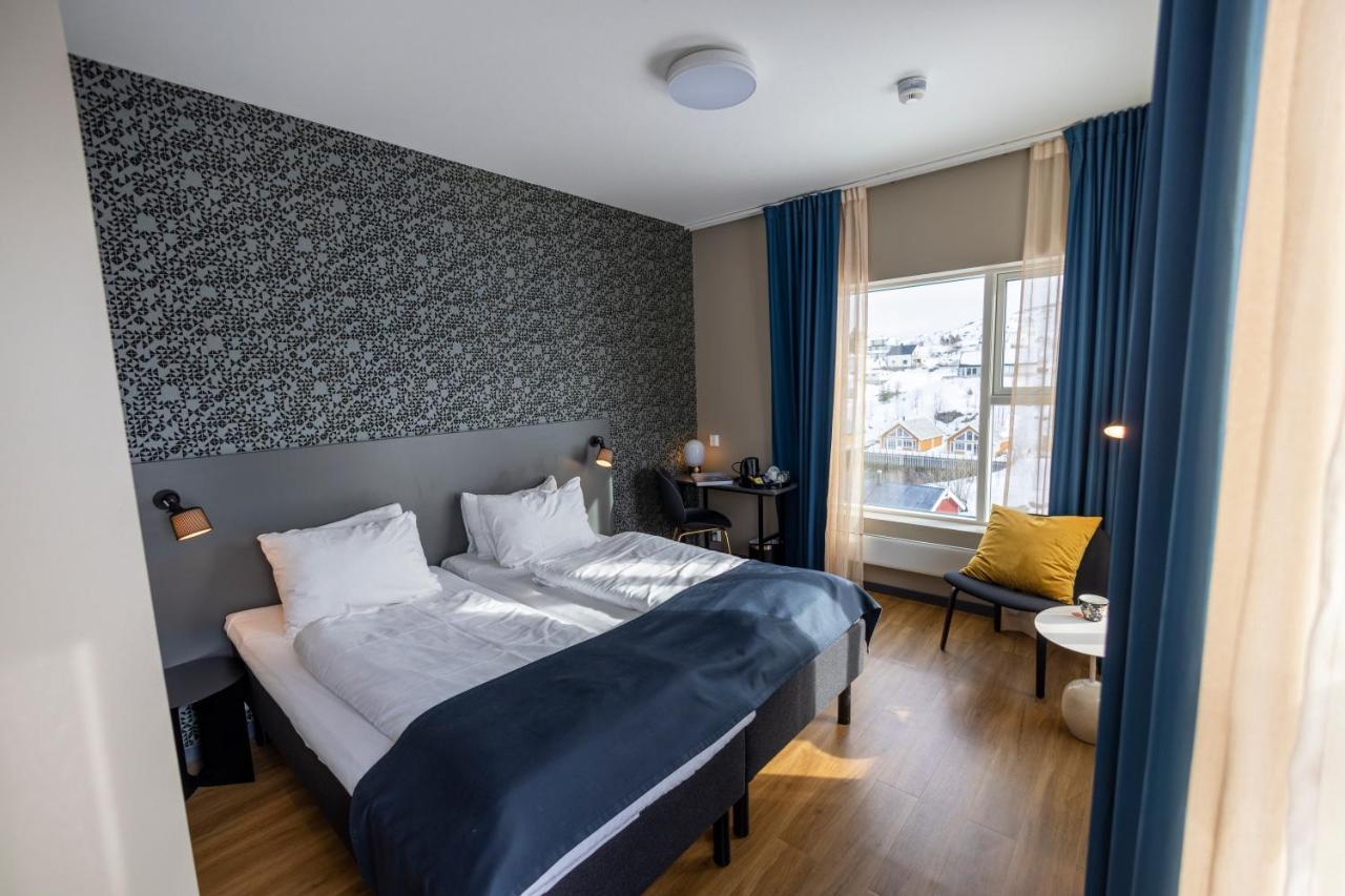 The Tide - Hotel Sørvågen Bagian luar foto