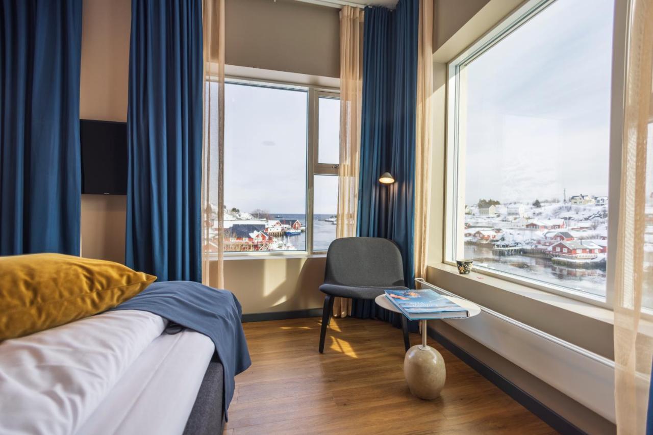 The Tide - Hotel Sørvågen Bagian luar foto