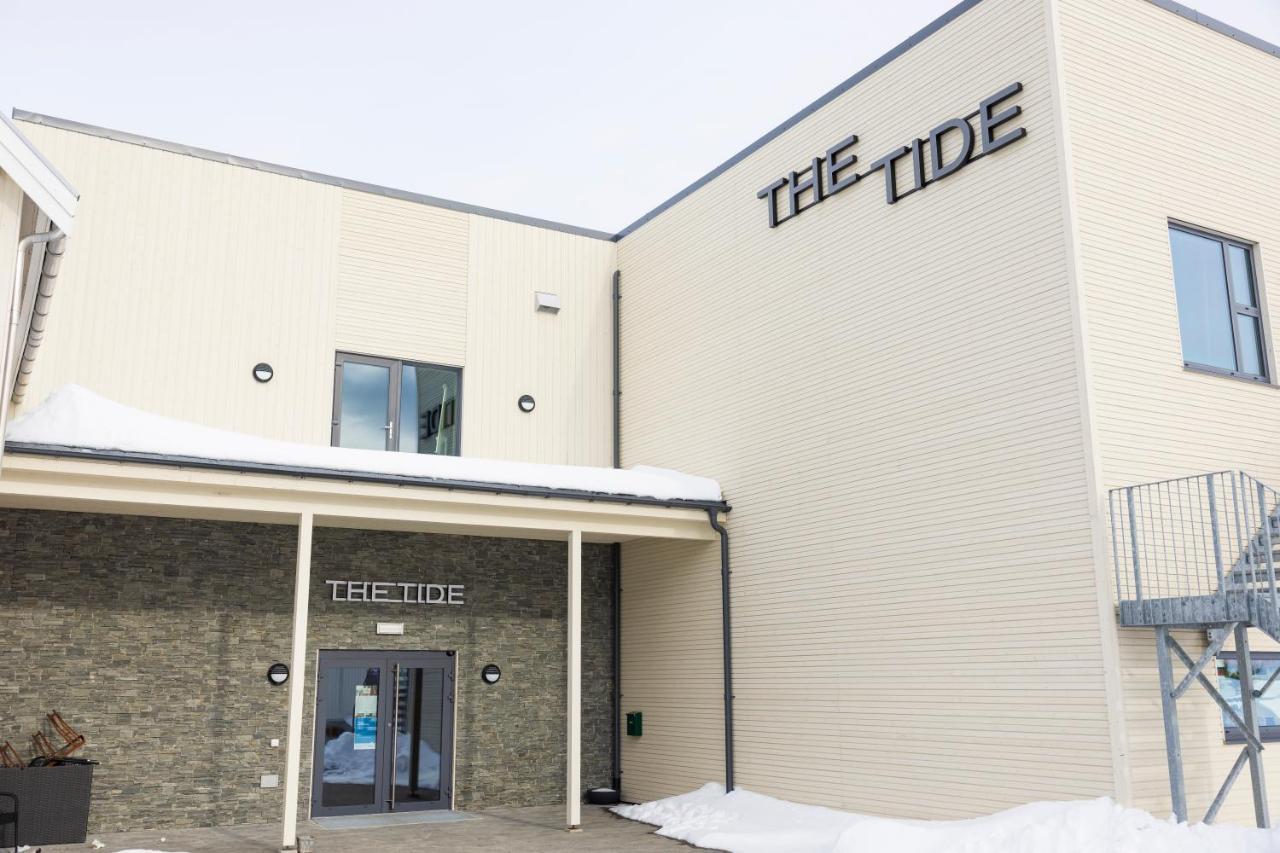 The Tide - Hotel Sørvågen Bagian luar foto